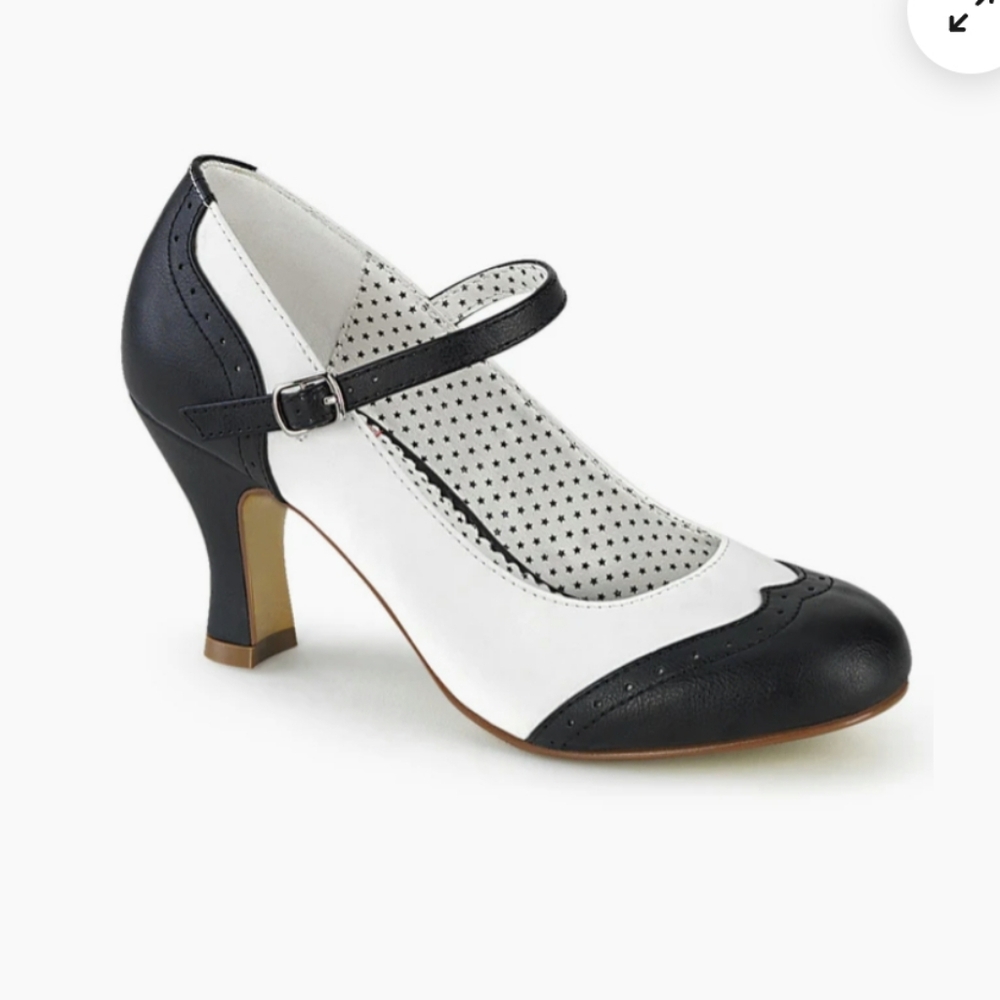 COPY - Oxford Mary Jane Pump size 8